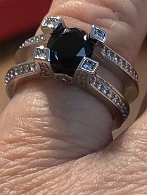 BLACK DIAMOND CZ FLAT BOTTOM SILVER RING SIZE 6.5